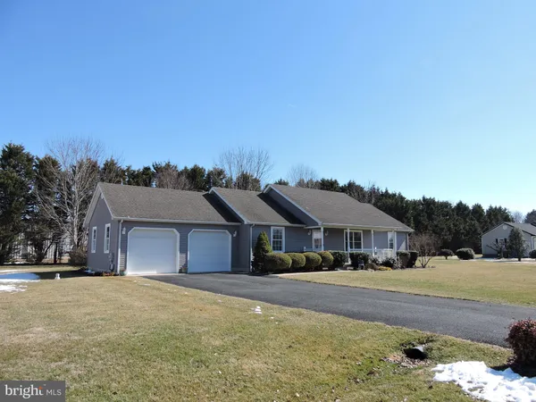 $349,900 | 322 Clearbrooke Boulevard, Seaford, DE 19973