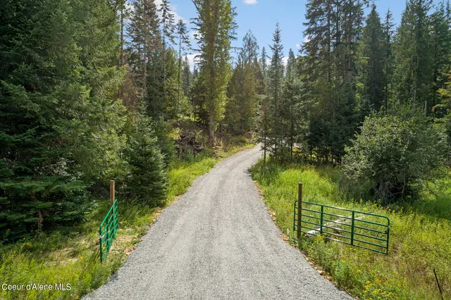 $2,500,000 | 9076 Coeur D'Alene River Road, Kingston, ID 83839