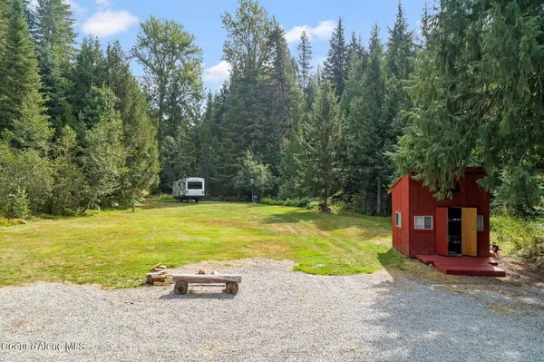 $2,500,000 | 9076 Coeur D'Alene River Road, Kingston, ID 83839