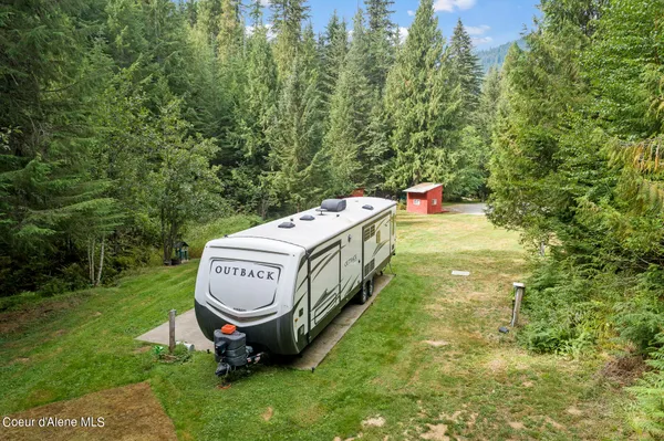 $2,500,000 | 9076 Coeur D'Alene River Road, Kingston, ID 83839