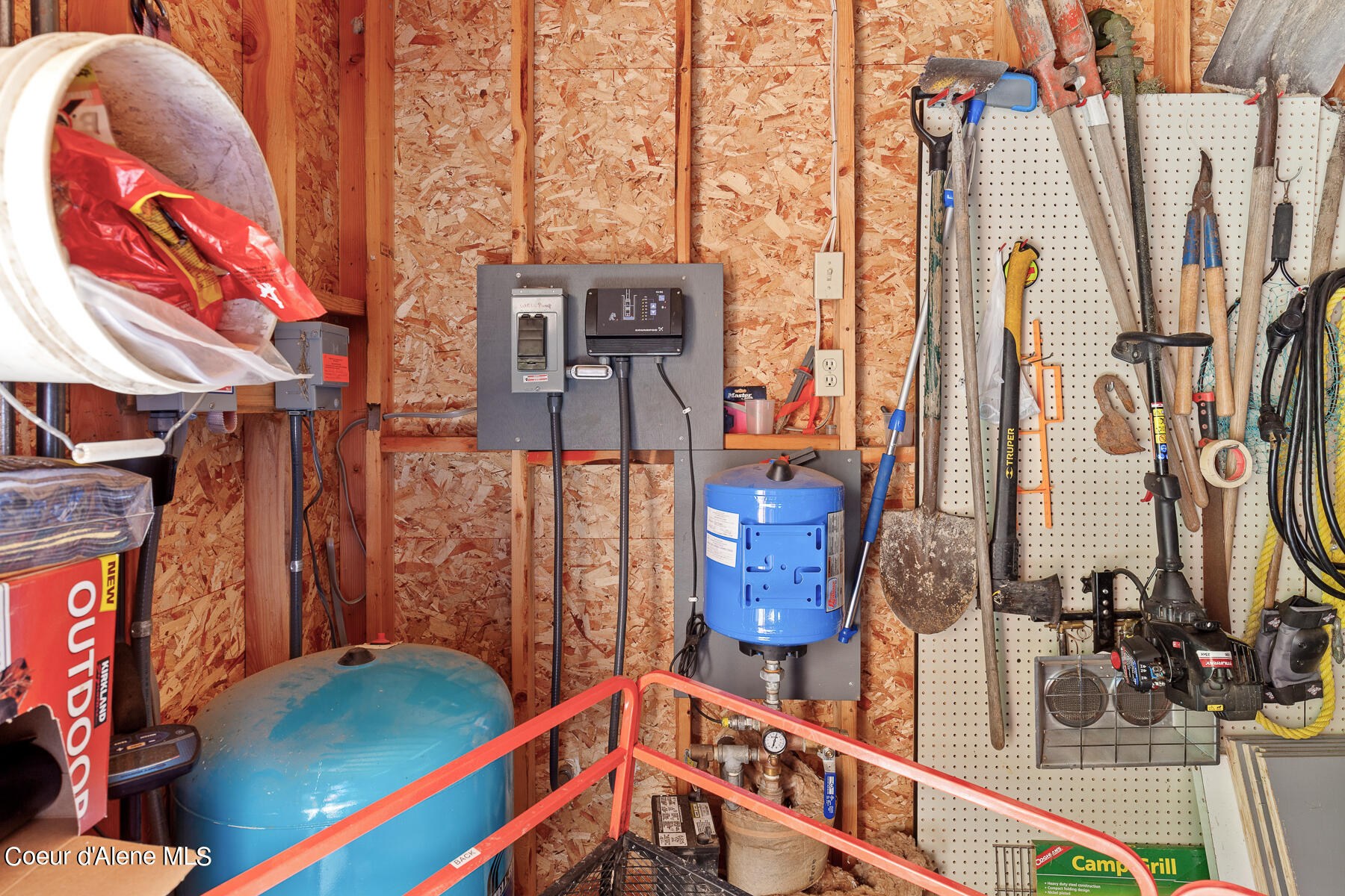 9076 Coeur D'Alene River Road Kingston, ID 83839 - Photo 7 of 32 9076CoeurdAleneRiverRd-6