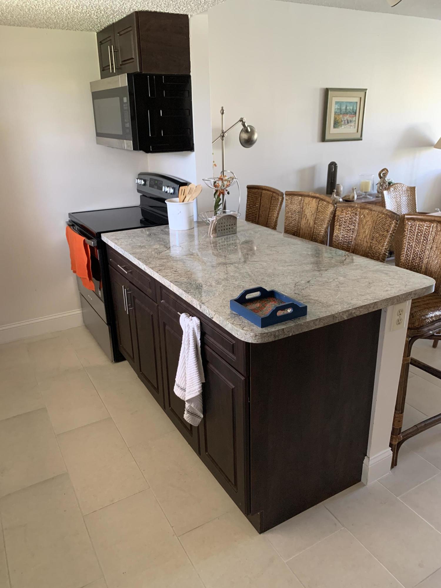 6347 La Costa Drive, Unit B Boca Raton, FL 33433 - Photo 3 of 26 IMG_3397
