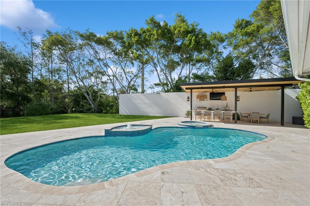 8133 Ronda Court Naples, FL 34109 - Photo 30 of 36 Gallery Image 30
