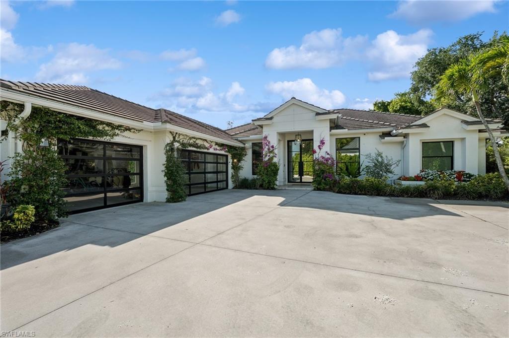 8133 Ronda Court Naples, FL 34109 - Photo 3 of 36 Gallery Image 3