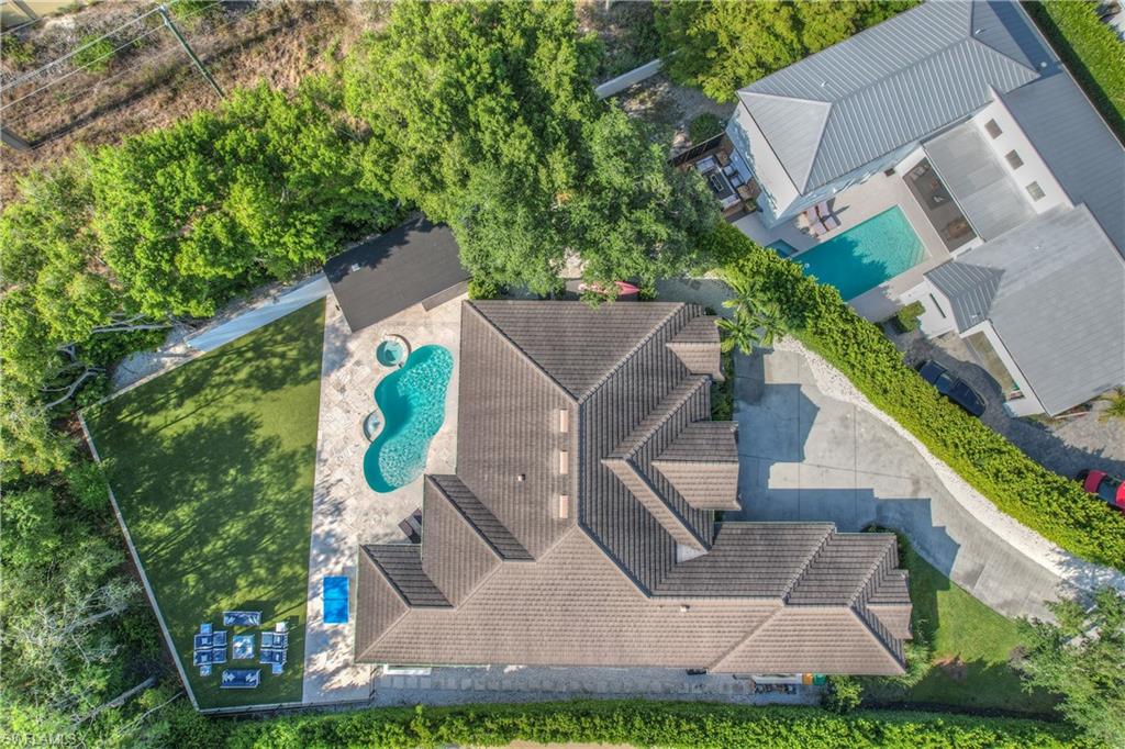 8133 Ronda Court Naples, FL 34109 - Photo 34 of 36 Gallery Image 34