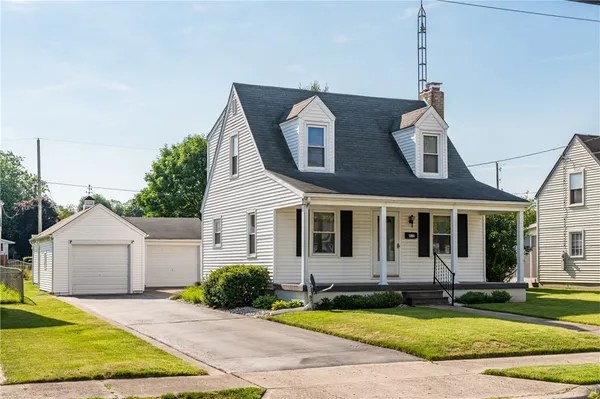 $199,900 | 410 Lawnview Avenue, Springfield, OH 45505