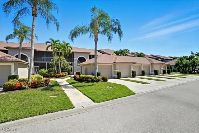 $215,000 | 14281 Hickory Links Court, Unit 1425, Fort Myers, FL 33912