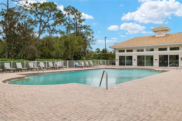 $215,000 | 14281 Hickory Links Court, Unit 1425, Fort Myers, FL 33912