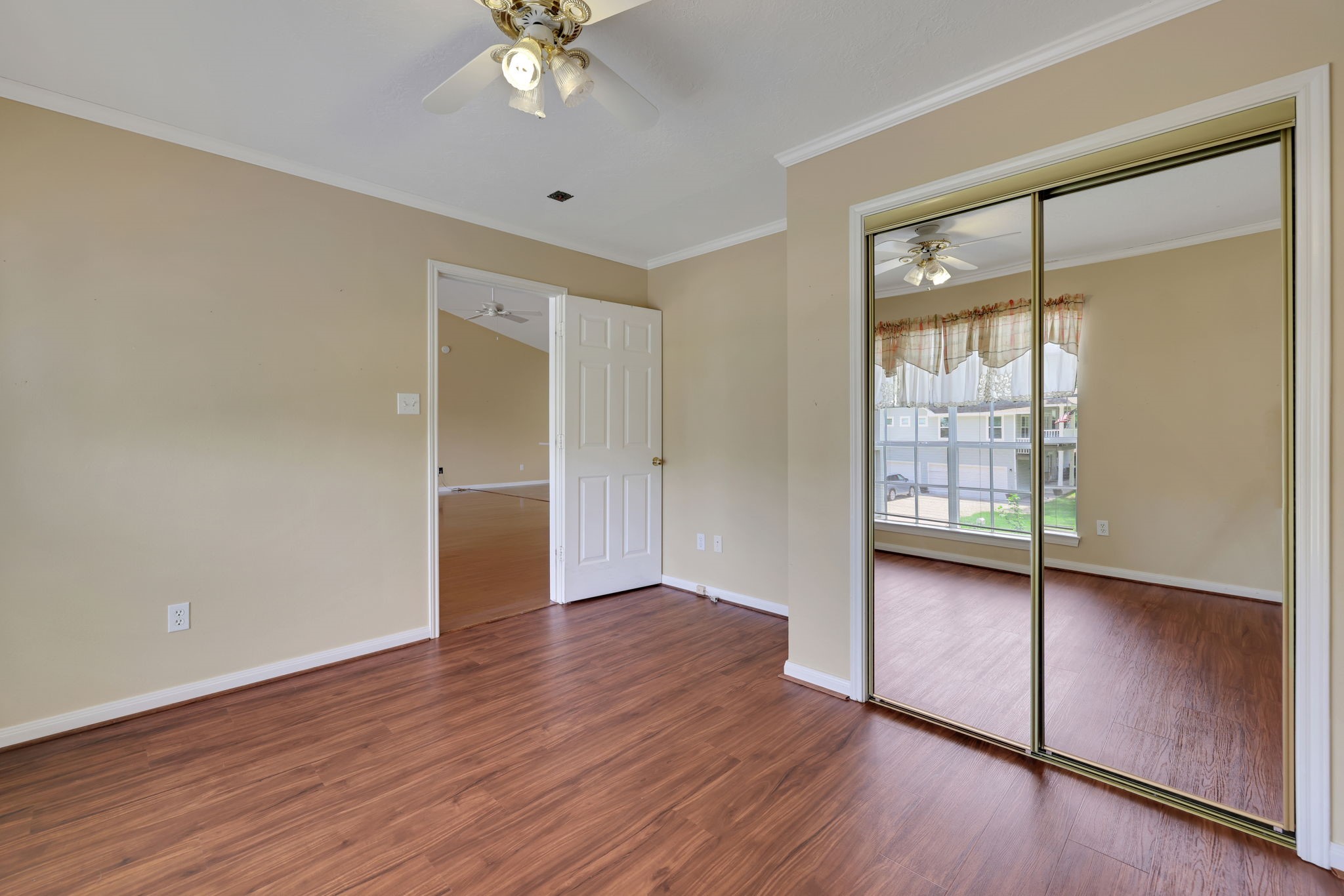 360 Holiday Lane Coldspring, TX 77331 - Photo 20 of 40 Guest bedroom