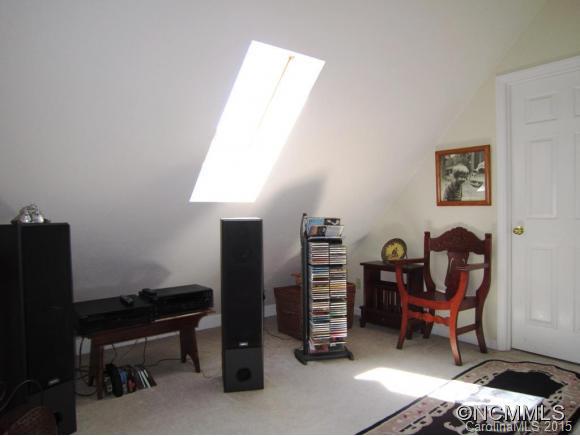 90 Bear Farm Road Candler, NC 28715 - Photo 9 of 24 Gallery Image 9