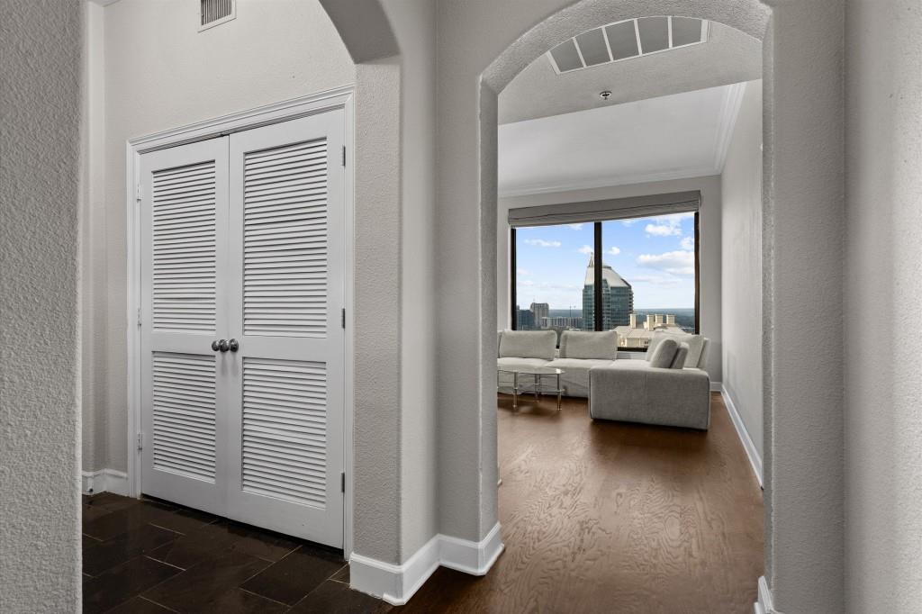 3445 Stratford Road Northeast, Unit 3109 Atlanta, GA 30326 - Photo 5 of 44 Gallery Image 5