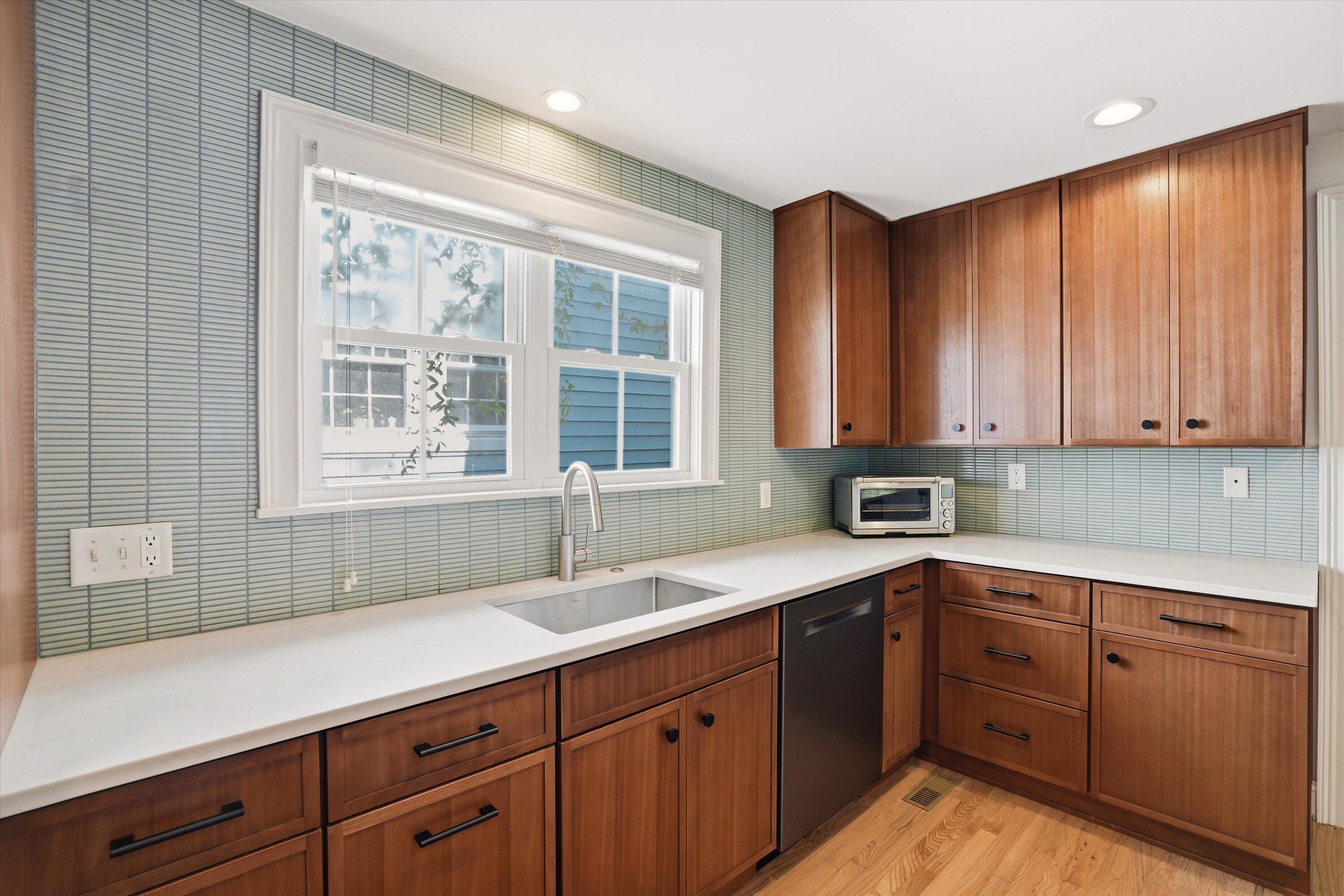 535 Rutledge Avenue Charleston, SC 29403 - Photo 19 of 44 24-022_DSC04650_1