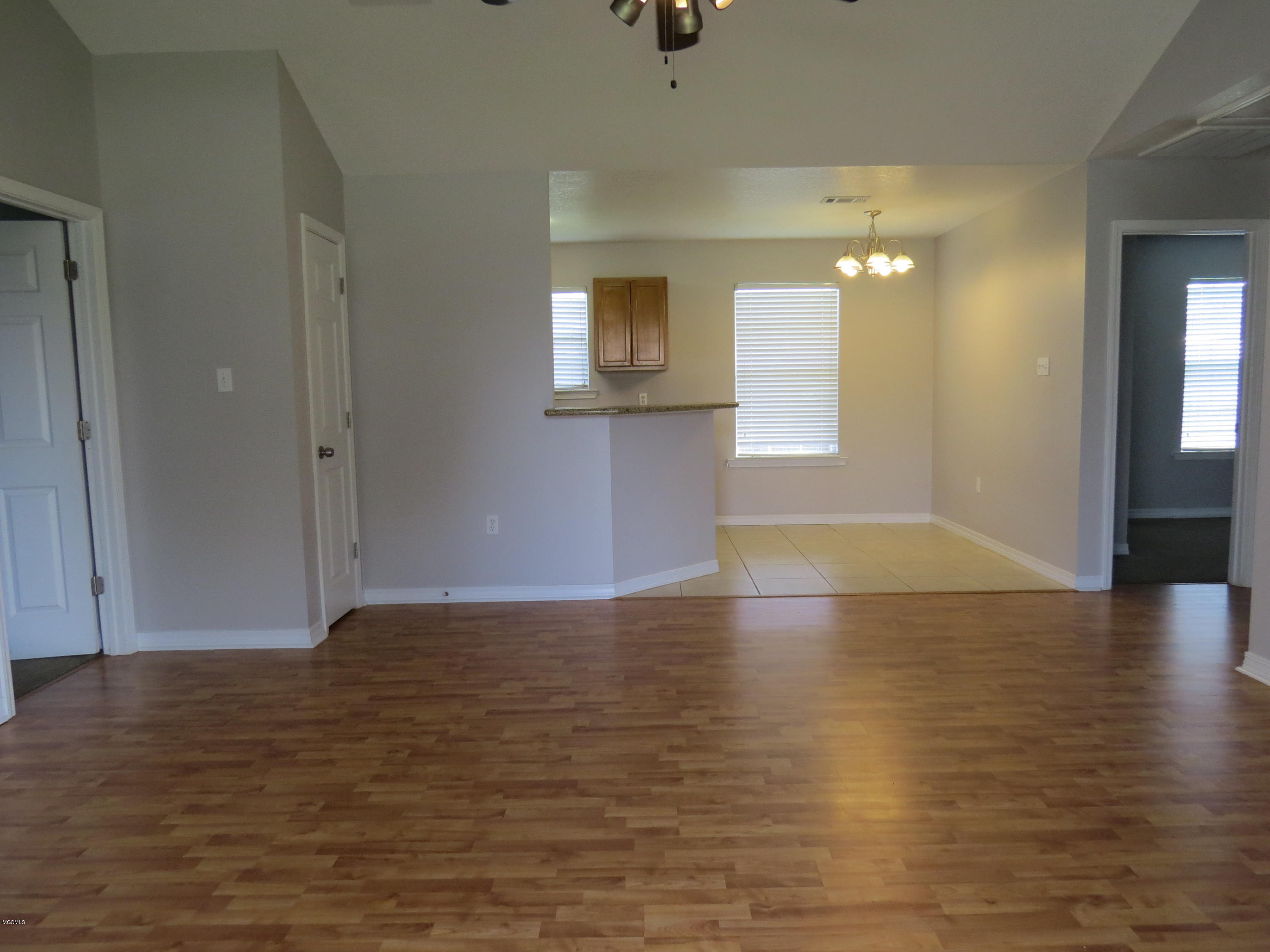 22113 Rayvan Lane Kiln, MS 39556 - Photo 8 of 23 Living Room
