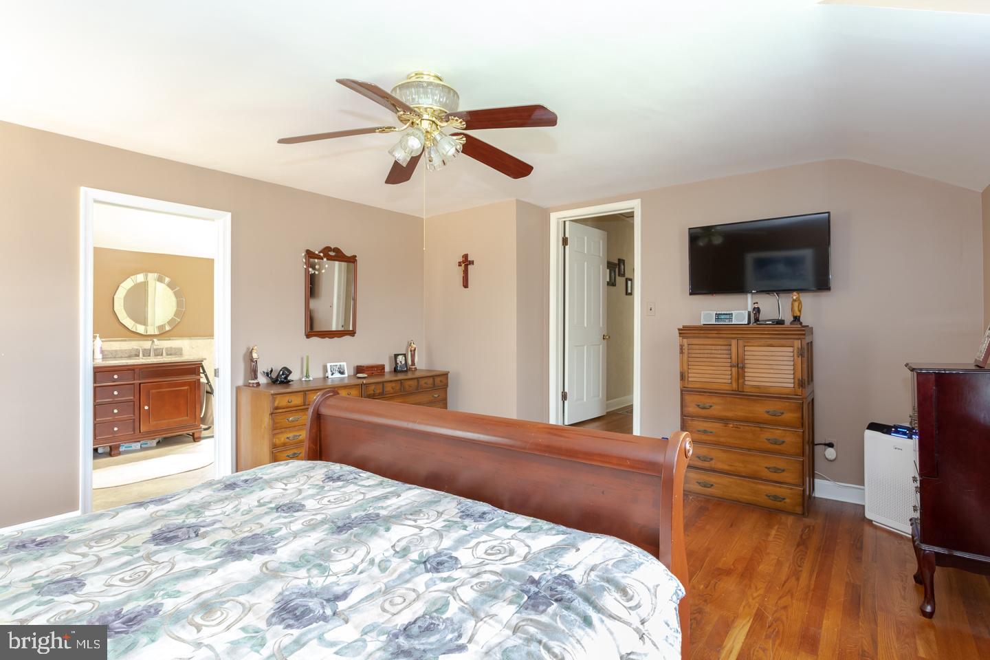 181 Grubb Road Pottstown, PA 19465 - Photo 25 of 38 Master Bedroom 1