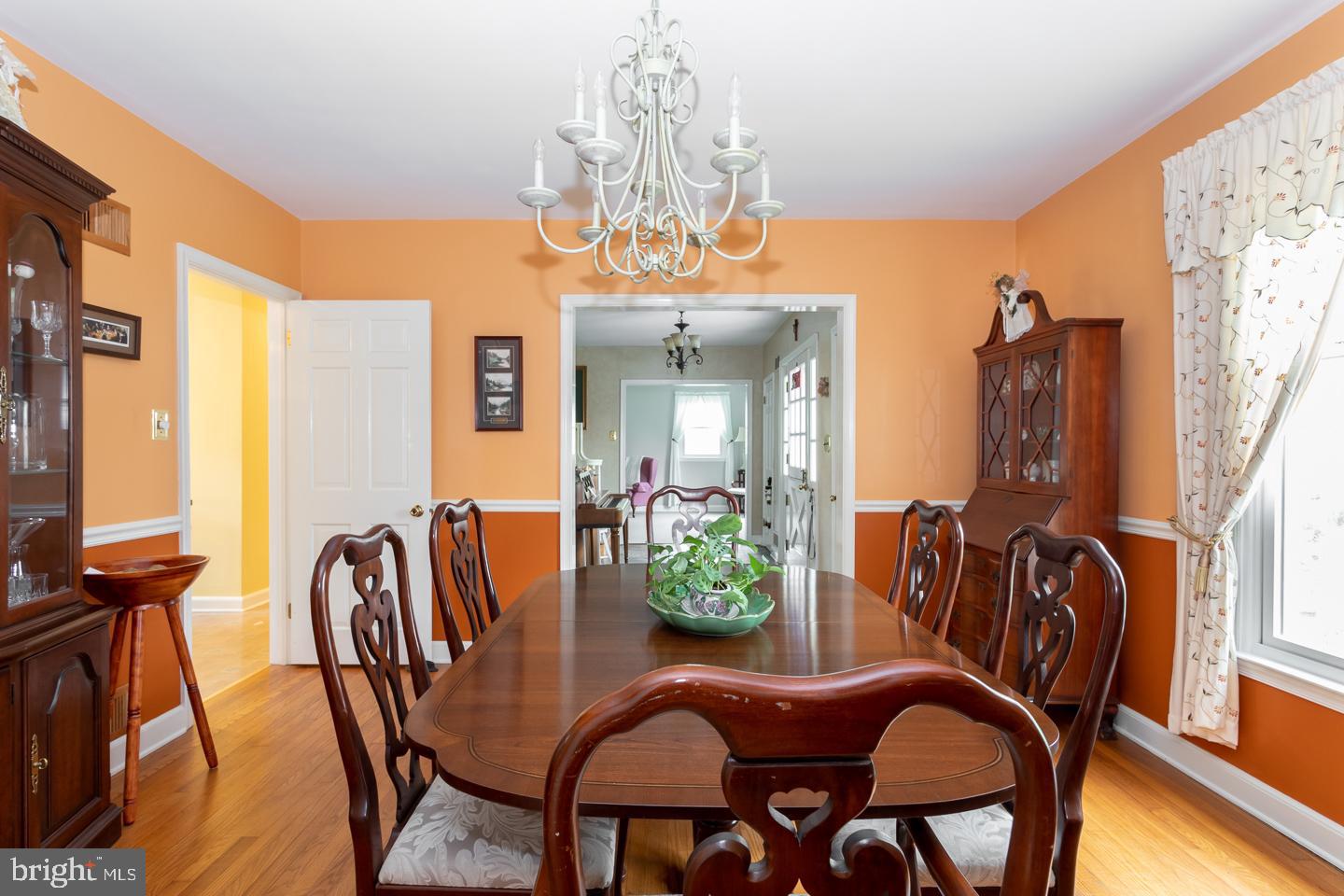 181 Grubb Road Pottstown, PA 19465 - Photo 7 of 38 Dining Room to left of entry
