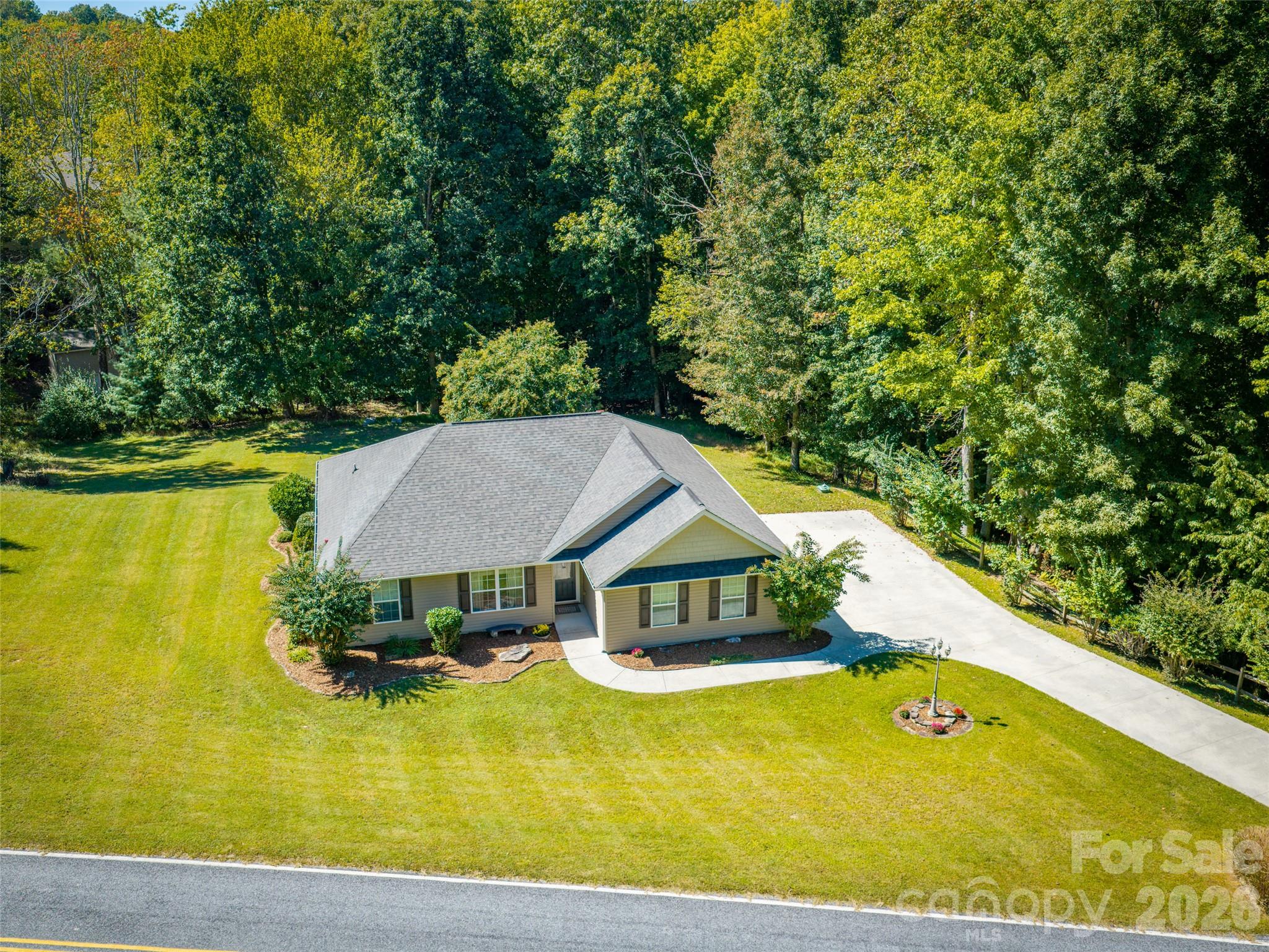 202 Hondah Road Brevard, NC 28712 - Photo 35 of 40 Gallery Image 35