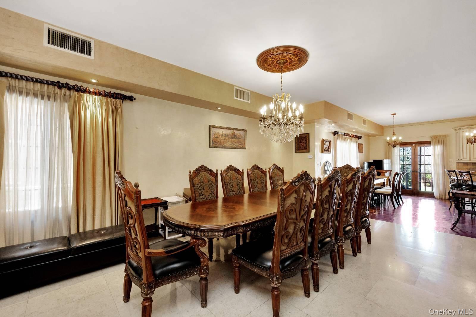 186-31 Radnor Road Queens, NY 11432 - Photo 5 of 28