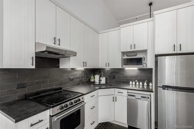 $324,000 | 720 16th St Mall, Unit 311, Denver, CO 80202