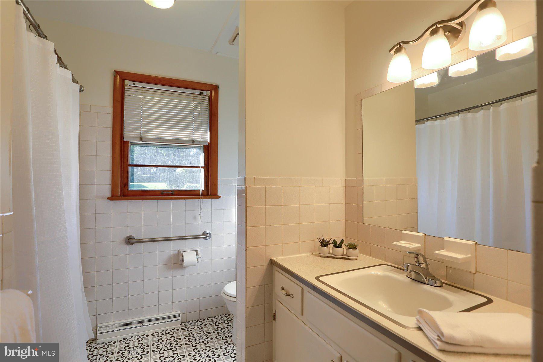 2016 Randall Road Enola, PA 17025 - Photo 13 of 27 Gallery Image 13