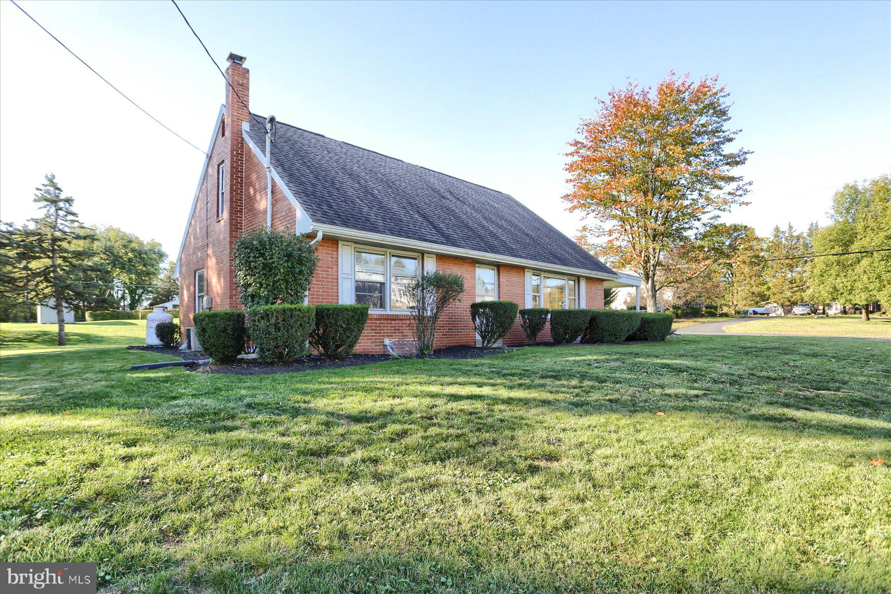 2016 Randall Road Enola, PA 17025 - Photo 2 of 27 Gallery Image 2