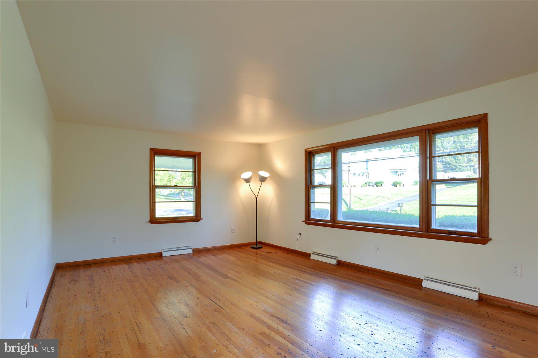 2016 Randall Road Enola, PA 17025 - Photo 6 of 27 Gallery Image 6