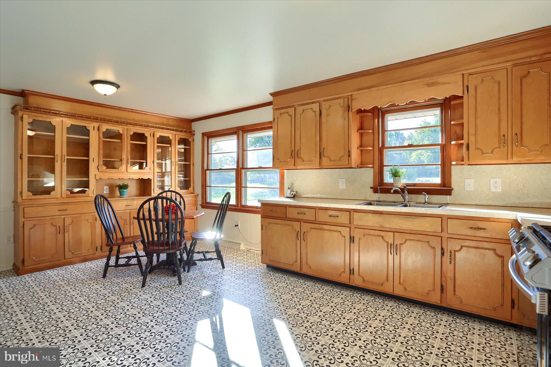 2016 Randall Road Enola, PA 17025 - Photo 10 of 27 Gallery Image 10