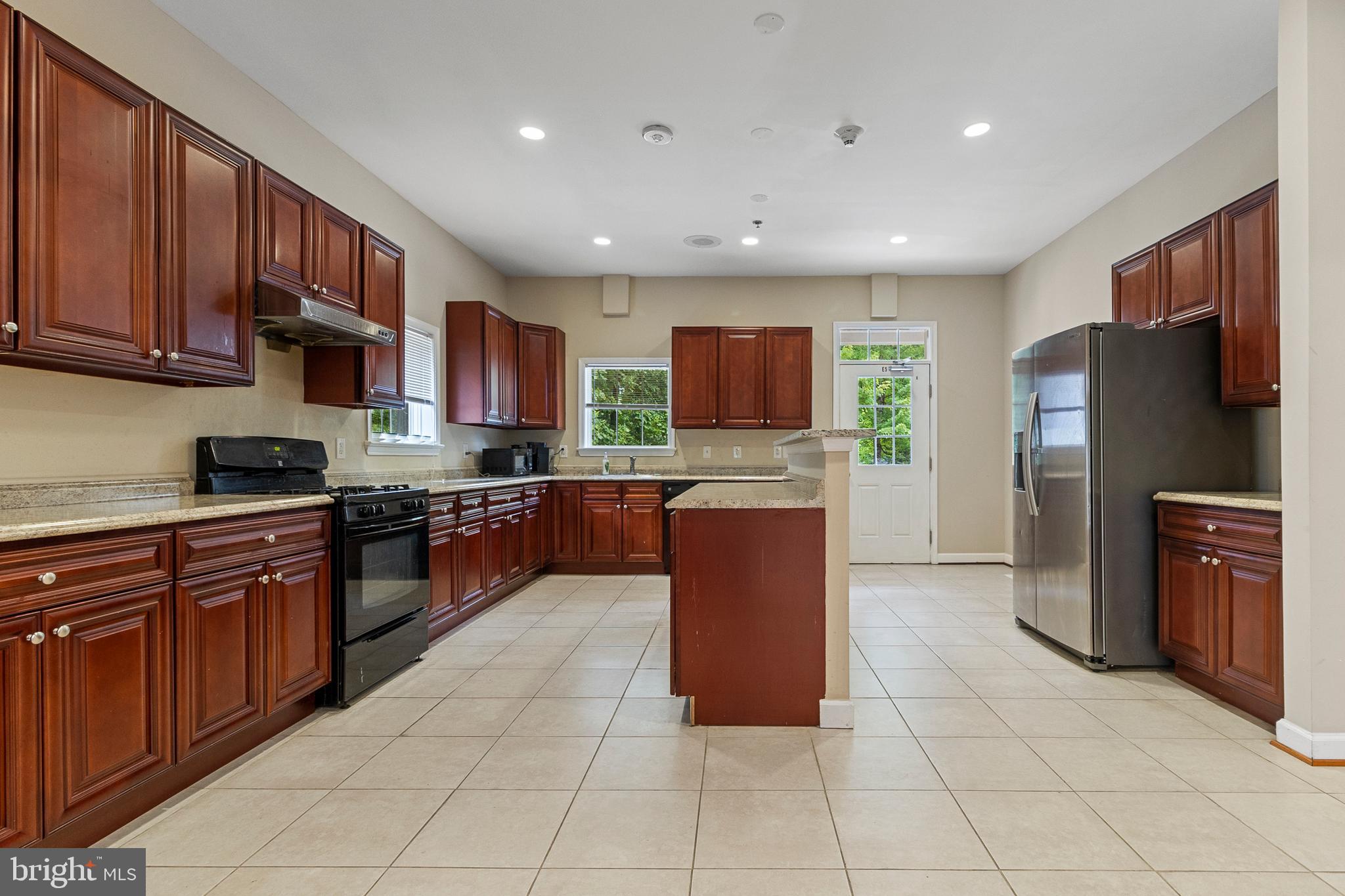 17734 Norwood Road Sandy Spring, MD 20860 - Photo 28 of 53 Kitchen in home No. 1