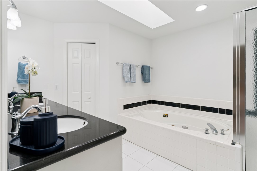 104 Augusta St. Simons Island, GA 31522 - Photo 21 of 63 Primary Bathroom