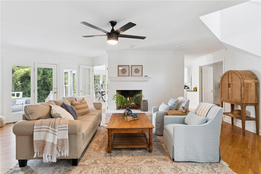 104 Augusta St. Simons Island, GA 31522 - Photo 10 of 63