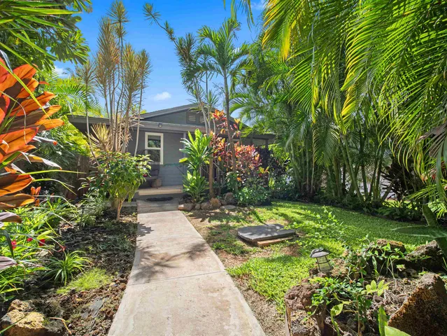 $3,190,000 | 440 Mikioi Place, Kihei, HI 96753