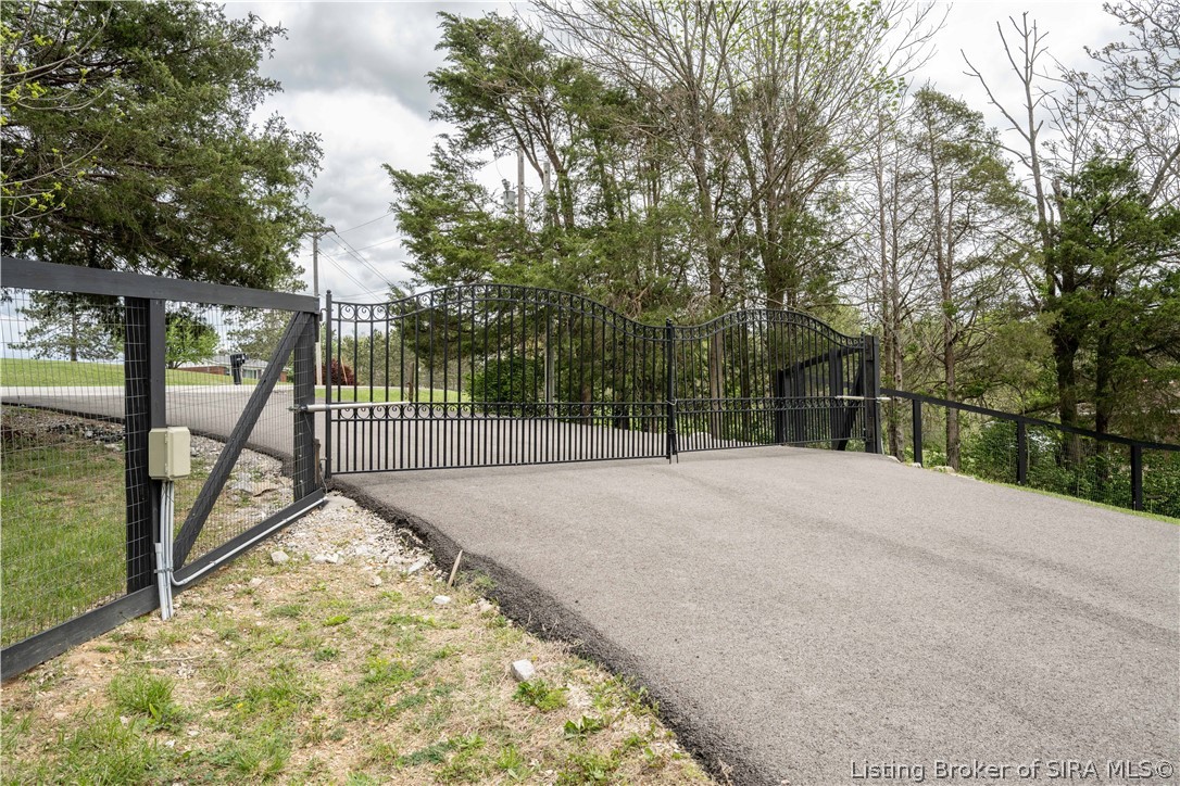 9605 Cooks Mill Road Georgetown, IN 47122 - Photo 32 of 43