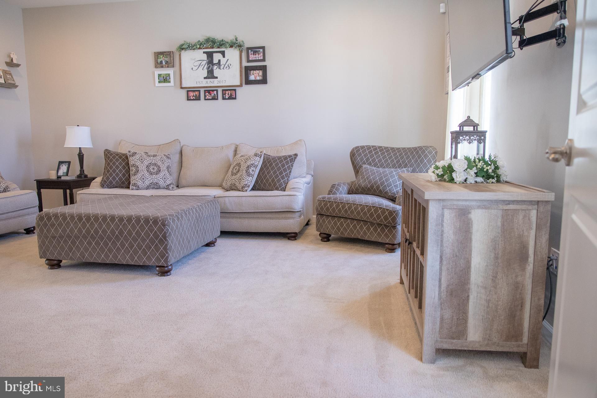 238 Iannelli Road Mount Royal, NJ 08061 - Photo 30 of 69 Living Room