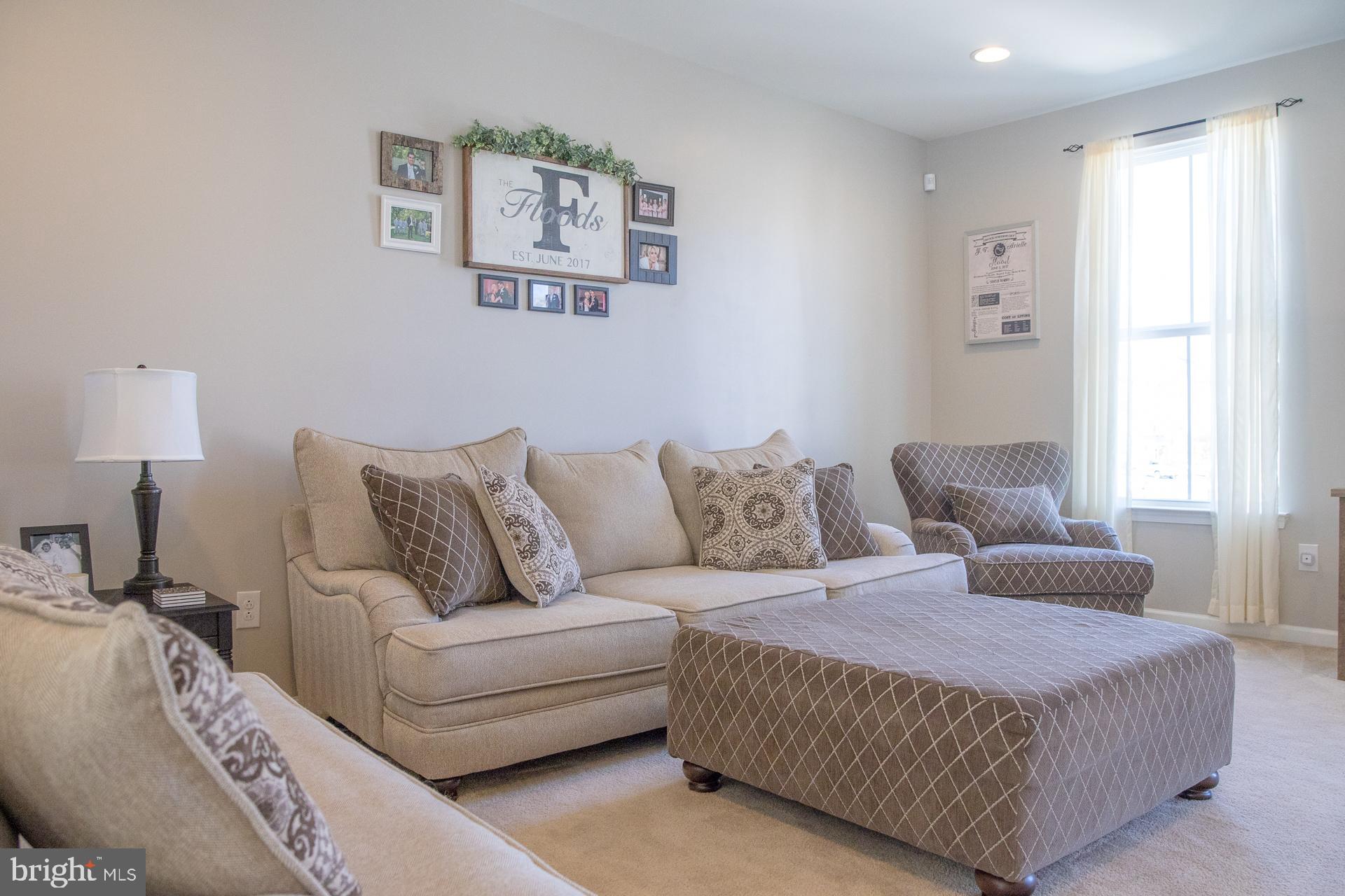 238 Iannelli Road Mount Royal, NJ 08061 - Photo 35 of 69 Living Room