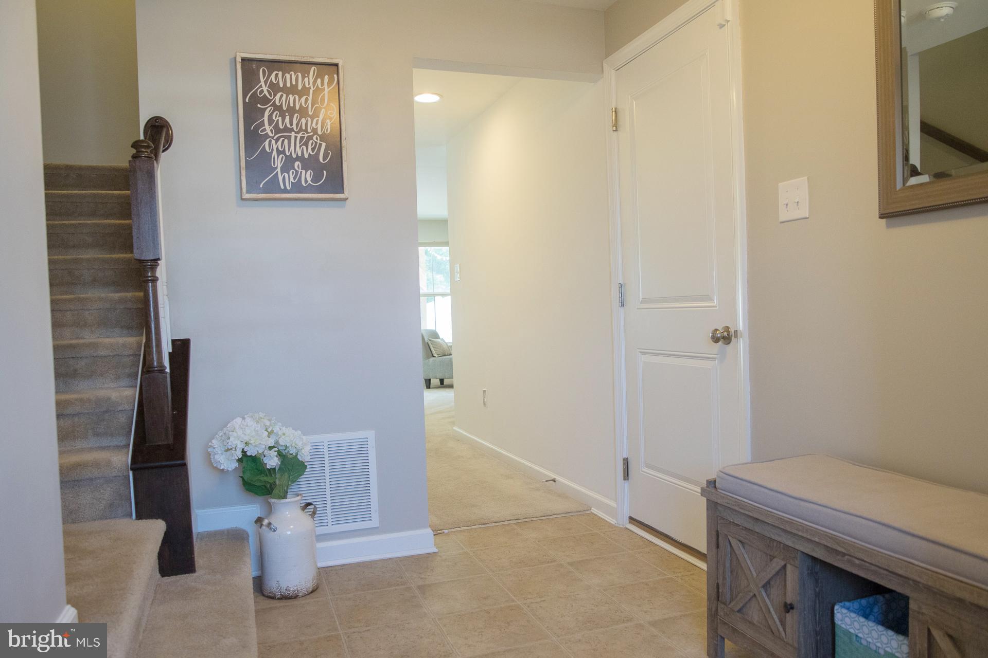 238 Iannelli Road Mount Royal, NJ 08061 - Photo 5 of 69 Foyer