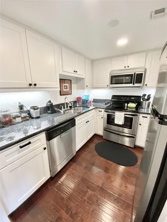 $1,850 | 2016 Main Street, Unit 2105, Houston, TX 77002