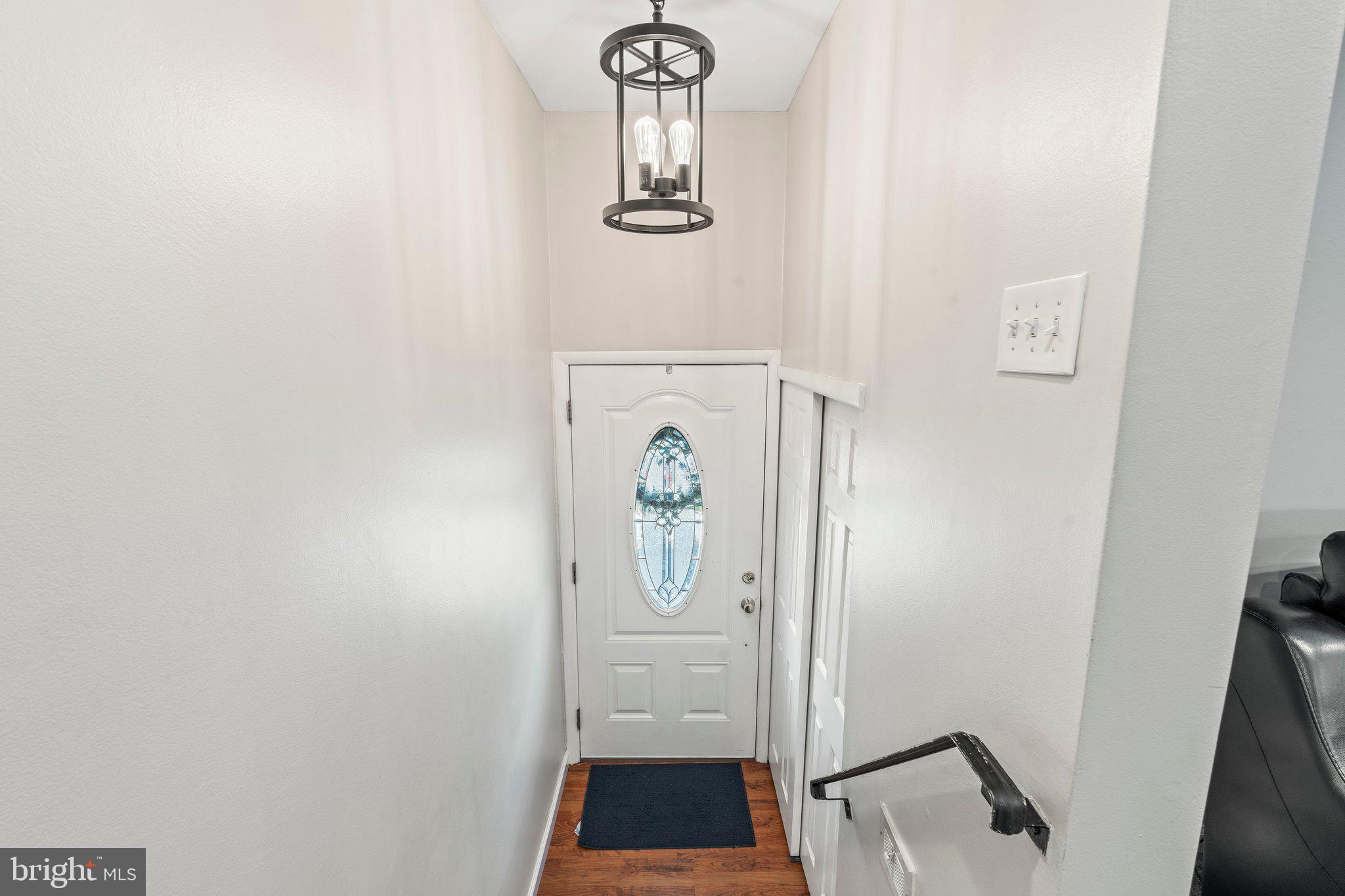 4406 Crossland Road Philadelphia, PA 19154 - Photo 3 of 32 Gallery Image 3