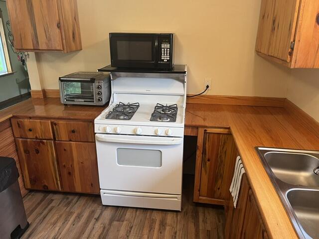 155 Skocelas Road North Manistee, MI 49660 - Photo 11 of 31 IMG_0438