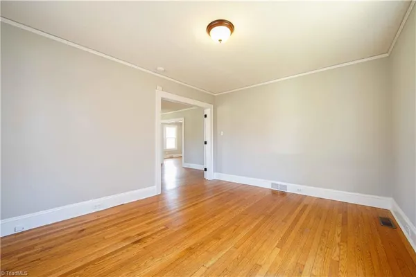 $2,000 | 1500 West Academy Street, Winston-Salem, NC 27103