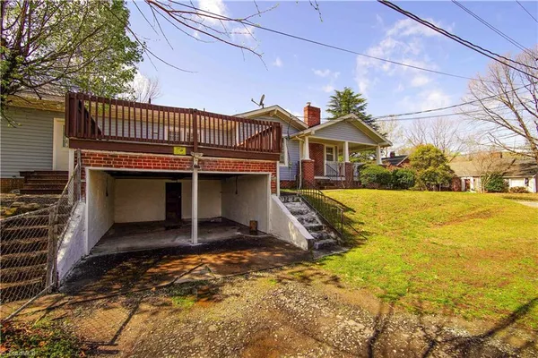 $2,000 | 1500 West Academy Street, Winston-Salem, NC 27103