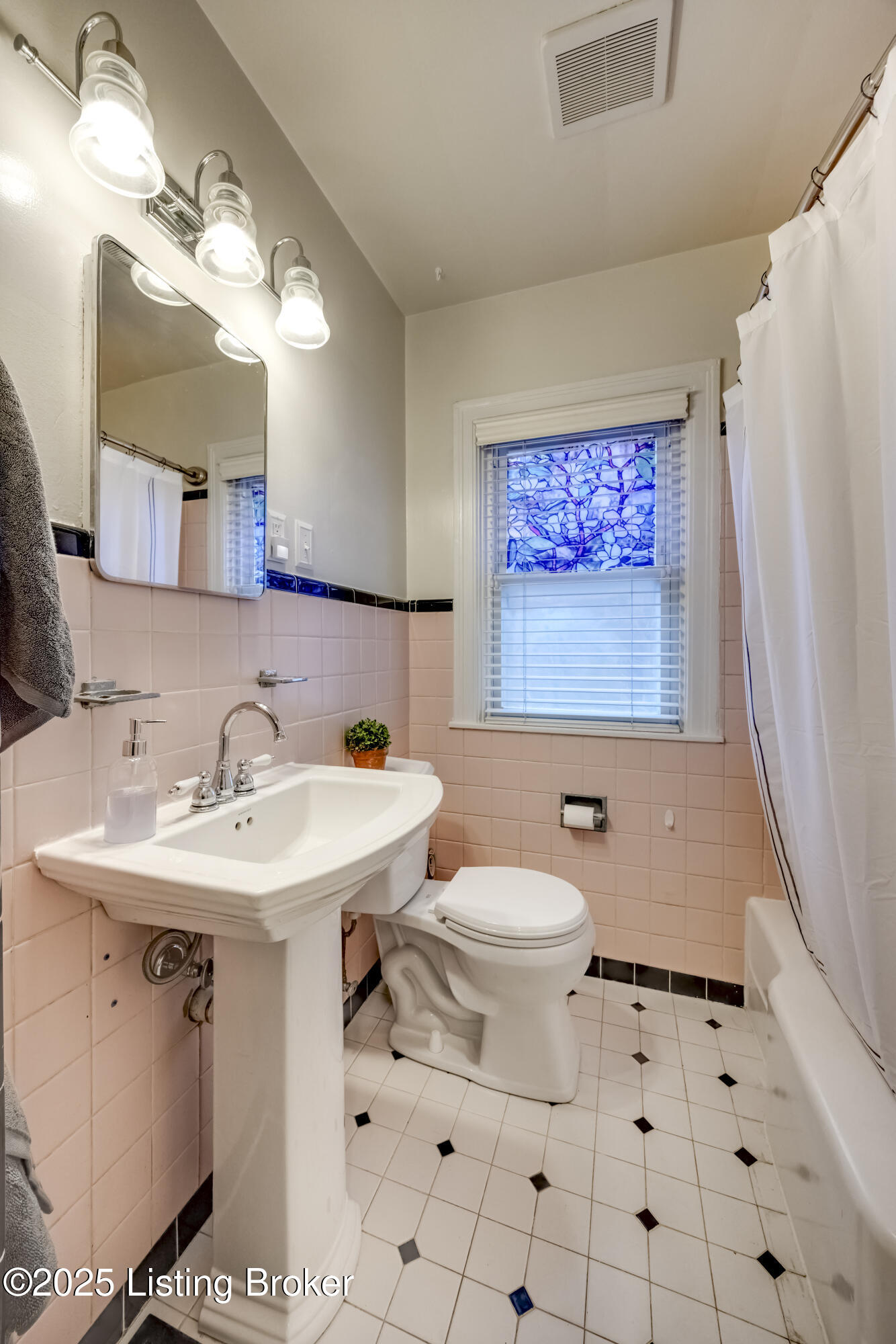 1033 Greenleaf Road Louisville, KY 40213 - Photo 28 of 54 28