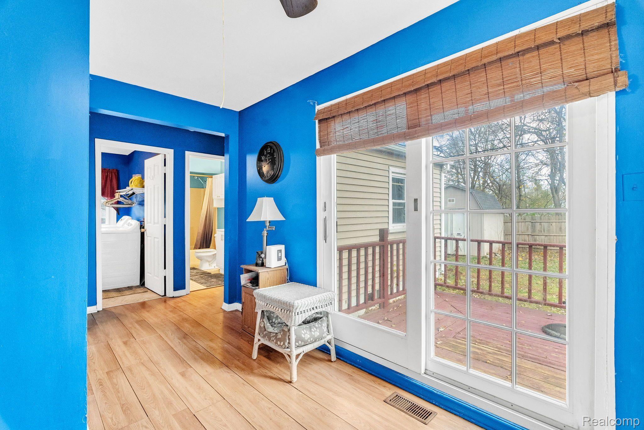 295 Rivard Boulevard Waterford, MI 48327 - Photo 10 of 28 Gallery Image 10