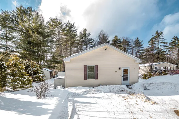 $220,000 | 15 Lighthouse Lane, North Conway, NH 03860