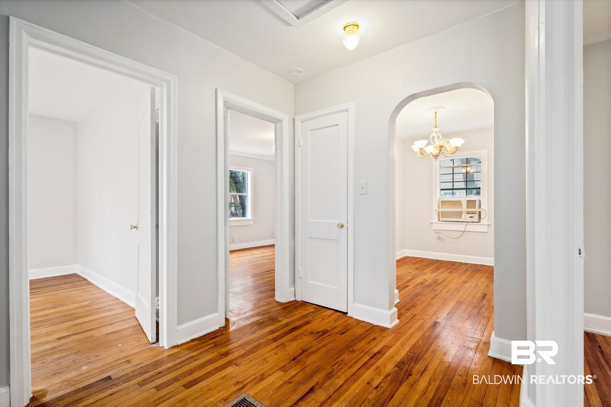950 Cloverdale Drive Mobile, AL 36606 - Photo 10 of 20