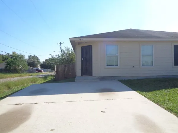 $1,495 | 5401 Peacock Street, Unit A, Houston, TX 77033