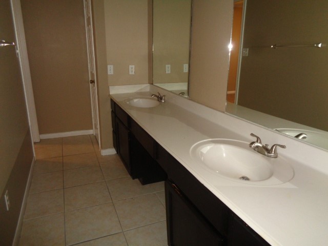 5401 Peacock Street, Unit A Houston, TX 77033 - Photo 9 of 22