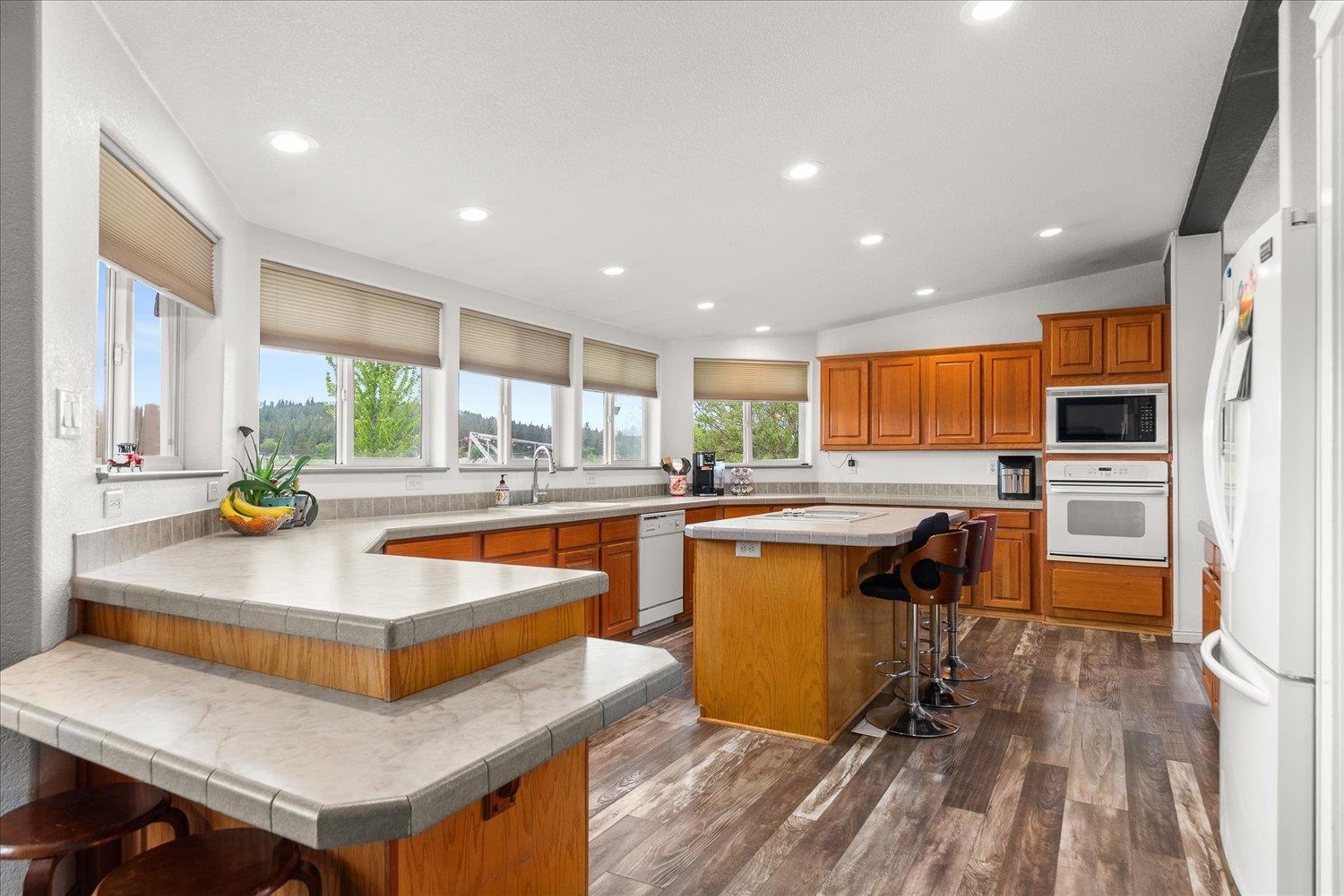 20211 North Austin Road Colbert, WA 99005 - Photo 17 of 49