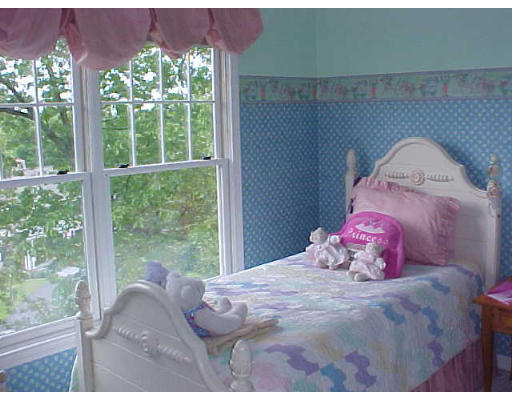 3 Ashley Road Southborough, MA 01772 - Photo 7 of 16 Gallery Image 7