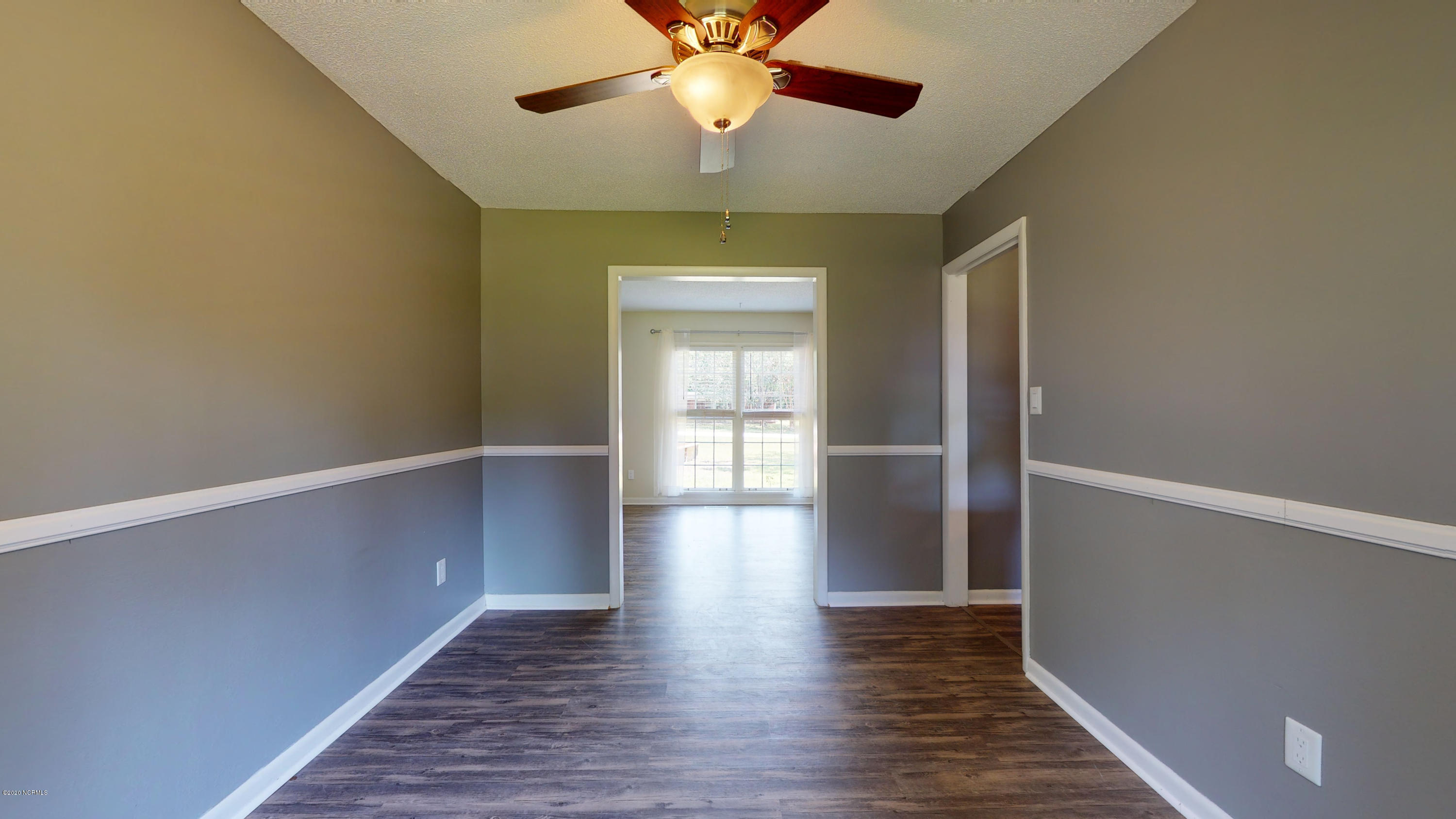 509 Friendly Road Morehead City, NC 28557 - Photo 15 of 32 Formal Dining Room