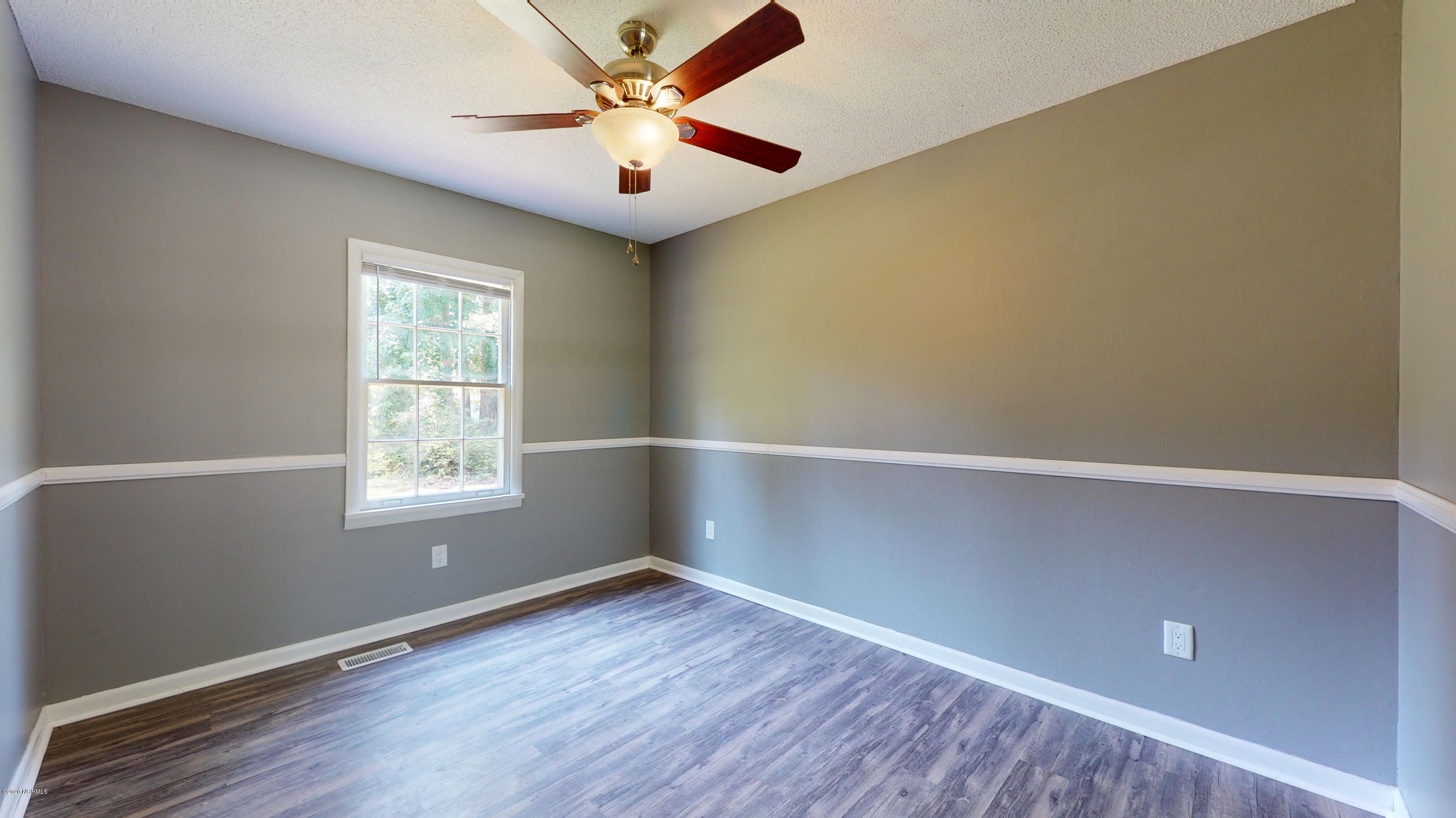 509 Friendly Road Morehead City, NC 28557 - Photo 16 of 32 Formal Dining Room