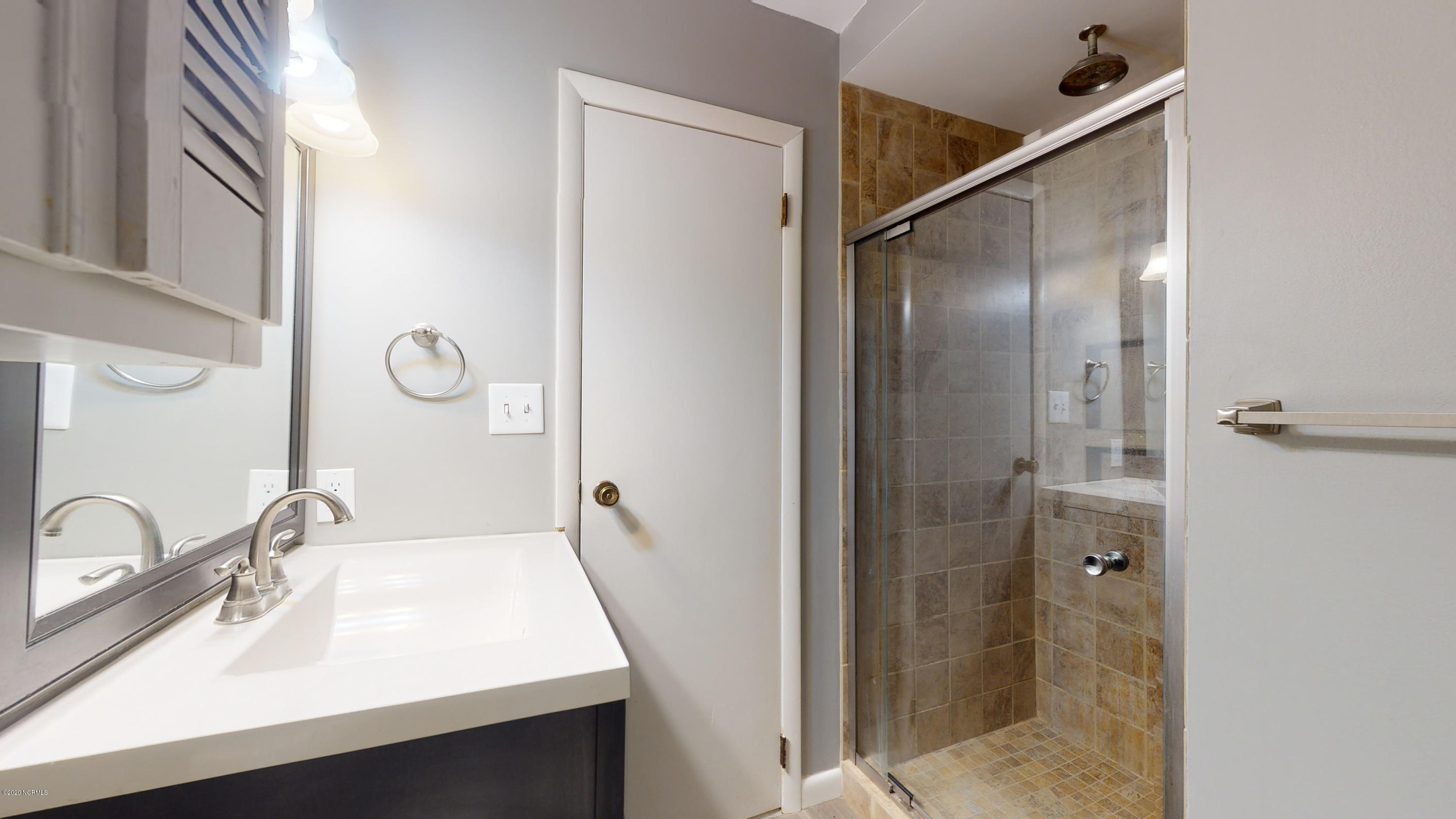 509 Friendly Road Morehead City, NC 28557 - Photo 19 of 32 Master Bathroom